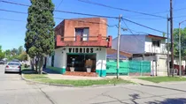Comprar Venta Casa 3 Amb + Locales En Esquina + Dpto 2 Amb