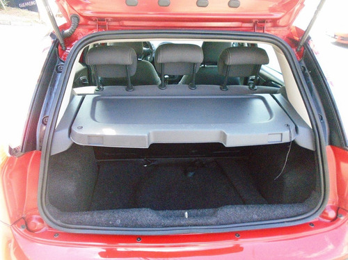 Imagem 8 de 11 de Fiat Punto 1.4 Attractive Italia 8v 2013