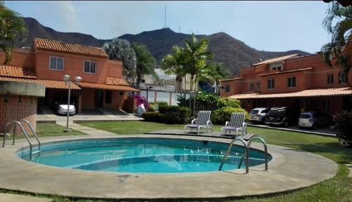 Imagen 10 de 10 de Townhouse En Tucacas, Res. Pescadores I, Bp, Código: Atth-212