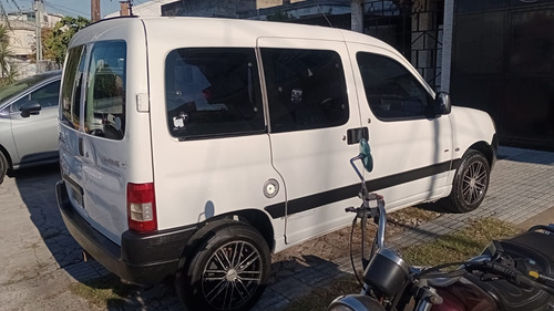 Peugeot Partner 1.6 Hdi Furgon Presence Aa