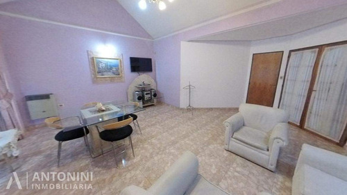 Imagen 4 de 16 de Casa En Venta De 3 Dormitorios En B° Padre Claret