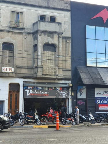 Imagen 4 de 4 de Reservado !!!!!! Local Comercial 210 M2 / Sin Expensas /
