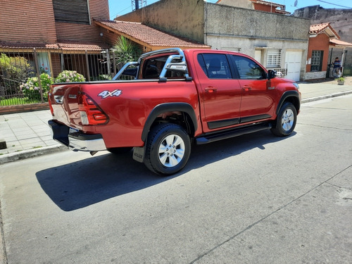 Toyota Hilux 2.8 Cd Sr 177cv 4x4 2017
