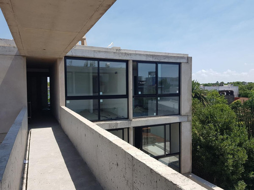 Imagen 11 de 15 de Departamento En Venta - San Isidro - La Calabria
