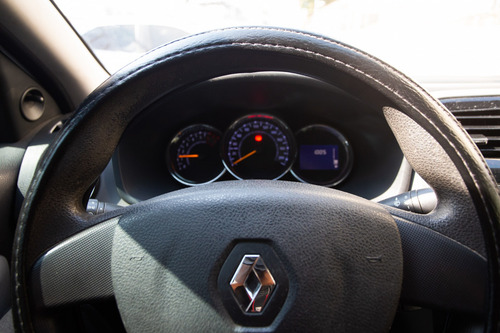 Imagem 12 de 14 de Renault Logan Expression 1.6 8v (flex)