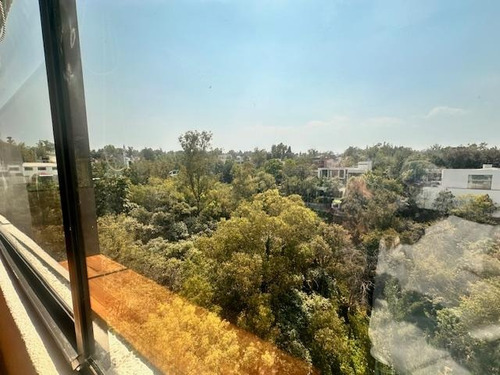 Lomas De Chapultepec, Penthouse De 750m2 En Dos Niveles, Muy Iluminado, 4 Amplias Recamaras Con Vestidor, Sala De T.v., Estudio, Terraza, 3 Lugares De Estacionamiento, Cuartos De Servicio. El E
