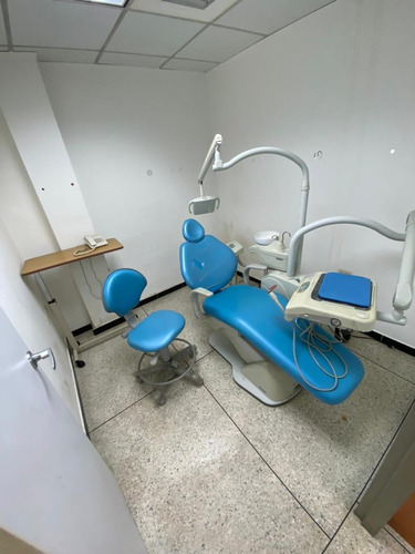 Imagen 11 de 17 de Se Alquila Clínica Odontológica En La Torre Exterior Gavip