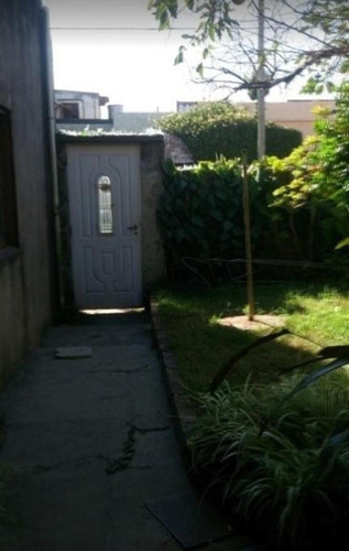 Casa En Venta - 2 Dormitorios 1 Baño - 185 Mts2- Lanús