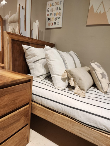 Imagen 3 de 9 de Cama De Una 1 Plaza En Petiribi - Dormitorio Juvenil