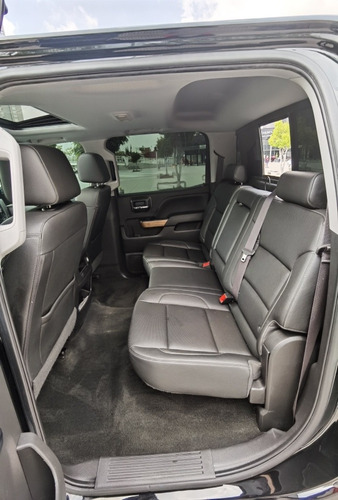 Imagen 11 de 15 de Chevrolet Cheyenne 2017 5.4 2500 Doble Cab Ltz 4x4 At
