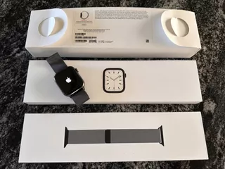 Apple Watch Series 7 45mm Stainles Steel Case Milanese Loop