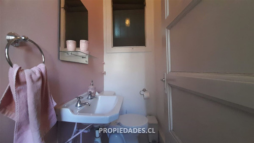 Local Comercial En Venta En Ñuñoa / Emilio Vaisse