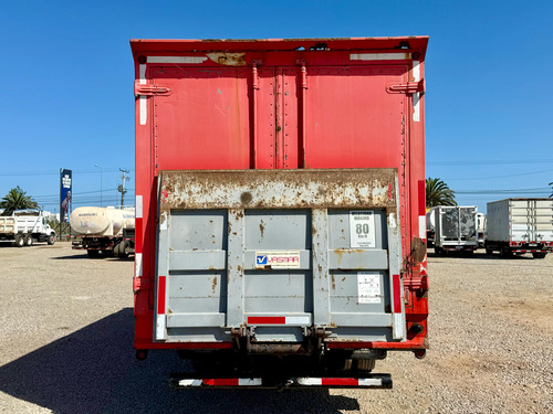 2017 Camión Hino Xzu 8.5 Sl Con Furgon Cerrado Y Plataforma