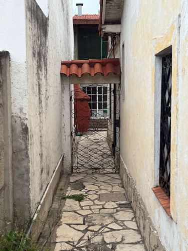 Oportunidad-casa A Reciclar-5 Amb- Cochera-quincho