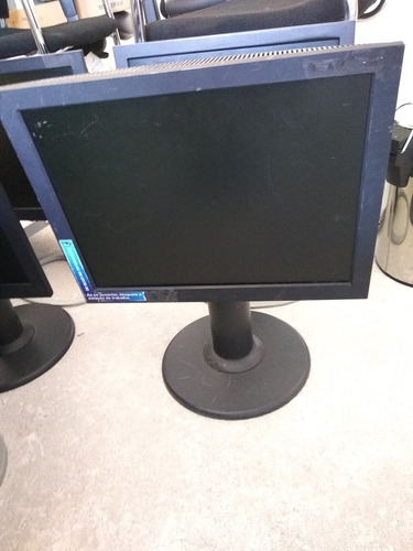 Os Pcs São Dell Com Memória De 2gb E Hd De 160gb Sata