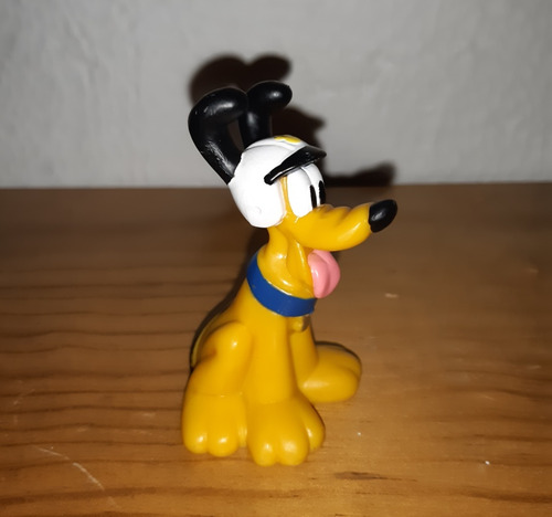 Figura Perro Pluto Con Casco Disney Mickey Mouse (Usado)