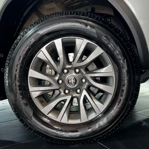 Toyota Fortuner 2.8 SRV