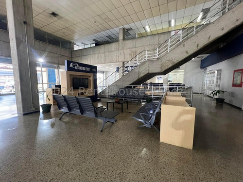 Local Comercial Automotriz De 3 Plantas En Alquiler Santa Rosalia I