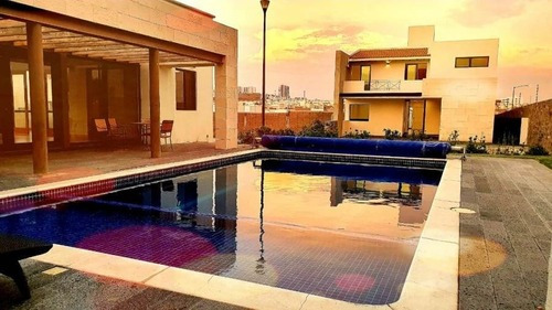 Imagen 1 de 14 de Lomas De La Vista 3 Rec 5 Baños 2 Estudios En Privada