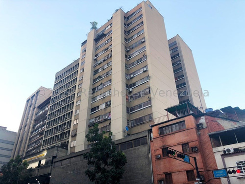 Apartamento En Venta Cerca De La Avenida Urdaneta Sector Catedral /  Hairol Gutierrez