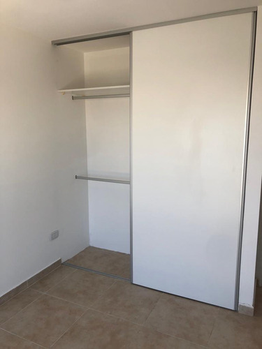Departamento En Venta 2 Amb Con Cochera-saenz Peña