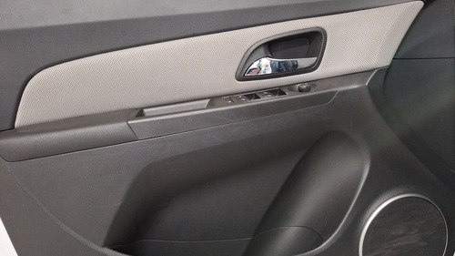 Chevrolet Cruze 1.4 LT J TURBO MT