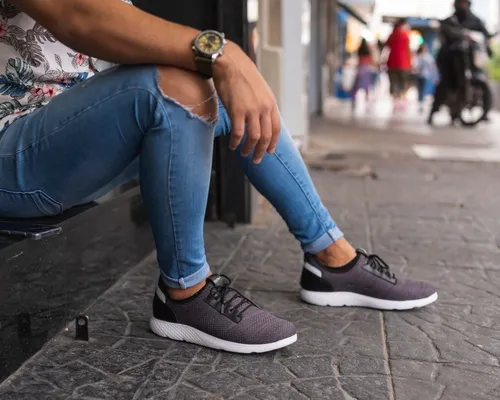 Zapatillas de Hombre: Deportes y Moda Urbana