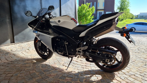 Imagen 4 de 10 de Yamaha Yzf R1
