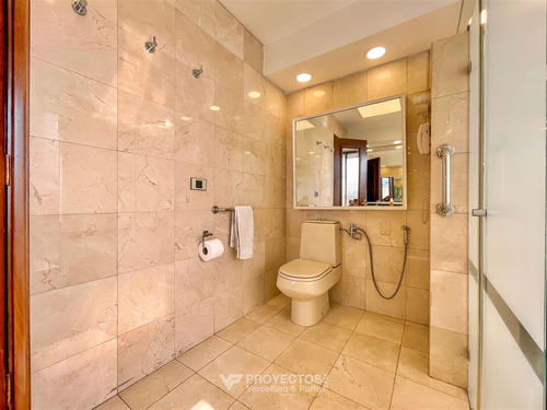 Departamento En Venta De 3 Dorm. En Las Condes