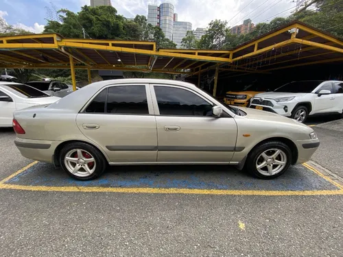 Mazda 626 Nuevo Milenio 2.0 2001