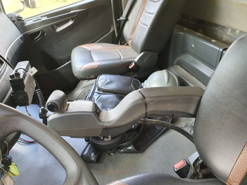 Imagem 8 de 15 de Mercedes-benz Axor 4144 6x4 Anos 2017/ 2018/ 2019/ 2020