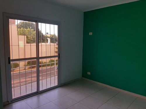 Imagen 5 de 6 de Departamento Tipo Casa En Venta En Moron Centro