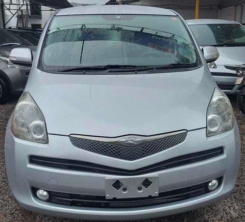 Imagen 3 de 11 de Toyota Ractis 1.3 Automática