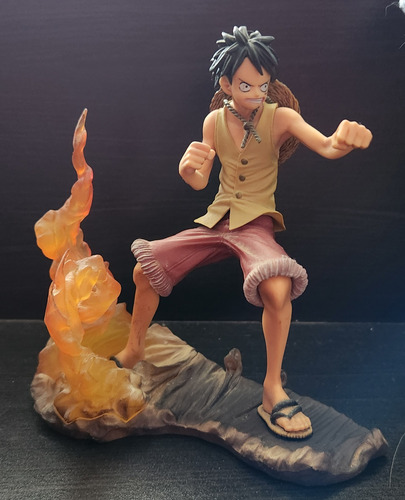 One Piece - Monkey D Luffy (brother Hood) Banpresto (Usado)