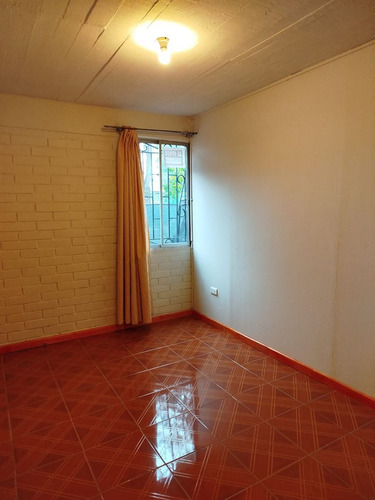 Departamento En Venta De 2 Dorm. En El Bosque