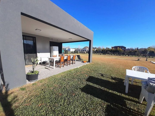 Casa En Venta Barrio Cerrado Comarcas De Lujan