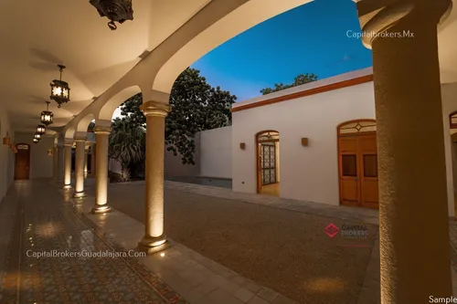 Casa Lujosa En Venta En Centro Histórico Mérida Remodelada