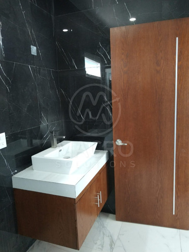 Casa En Preventa En Fracc. Real De Oaxtepec Con Amplio Jardín Y Alberca Con Jacuzzi