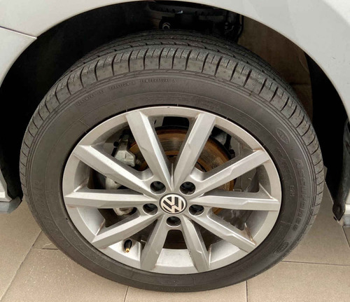 Imagen 12 de 13 de Volkswagen Vento 2020 4p Comfortline L4/1.6 Man