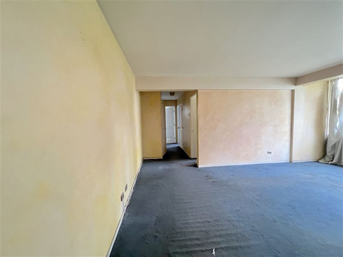 Departamento En Venta De 2 Dorm. En Las Condes