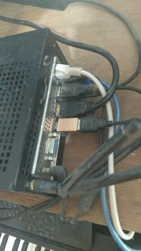 Mini Pc Deskmini B660w I5-12400 32gb Ram Ddr4 1tb Nvme Nuc (Usado)
