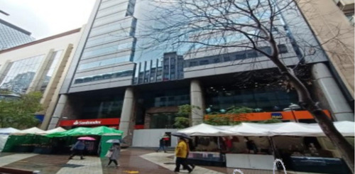 Imagen 2 de 12 de 2 Oficinas Con Gran Ubicación En Santiago Centro