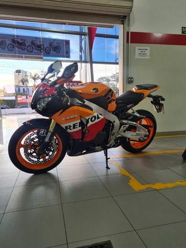 Imagem 5 de 8 de Honda Cbr 1000rr Repsol