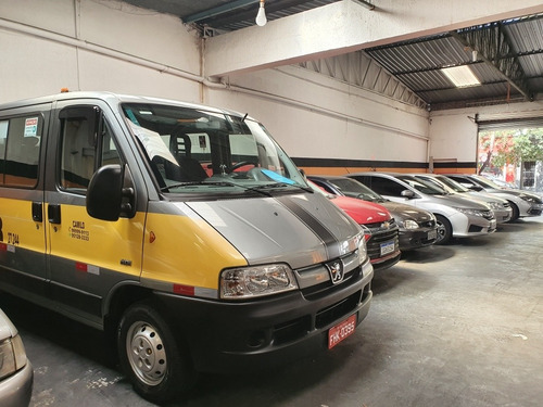 Peugeot Boxer Minibus 2013 2.3 Hdi 330m Médio 15l 5p