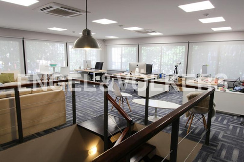 Imagen 3 de 12 de Oportunidad Edificio De Oficinas A La Venta En El Centro