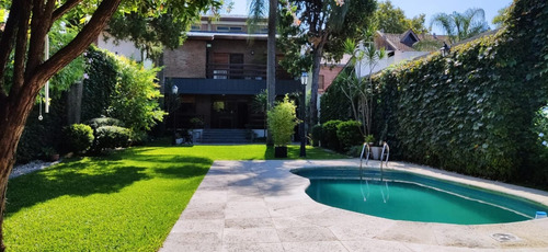 Impecable Casa En La Mejor Zona Del Partido