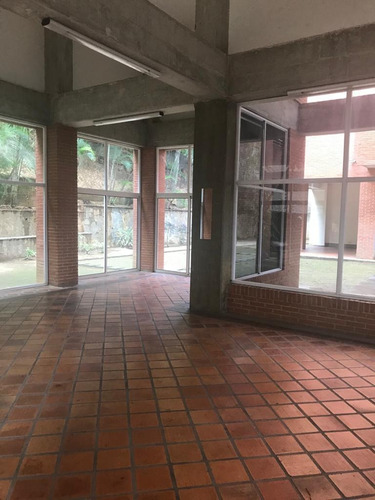Imagen 2 de 24 de Venta De Apartamento Duplex En Los Naranjos De Las Mercedes