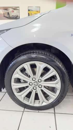Toyota Corolla 1.8 VVT-I HYBRID ALTIS
