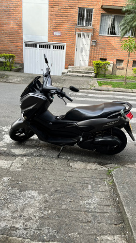 Nmax Edición Carbono