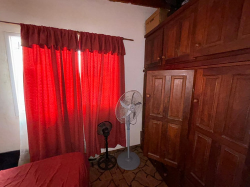 Casa En Venta - 4 Dormitorios 2 Baños - 688mts2 - La Plata